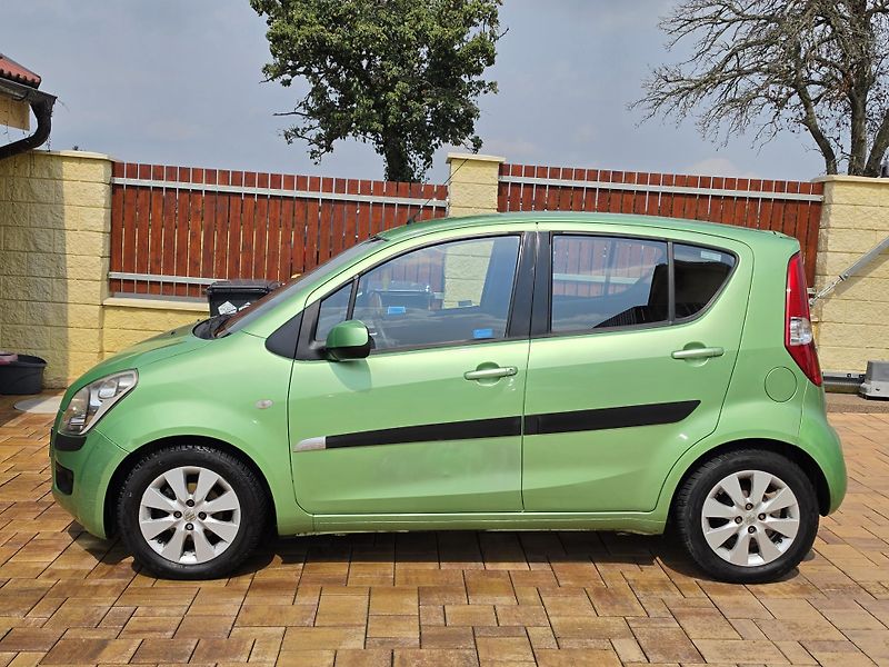Suzuki Splash 1.2i 63kW KLIMA*REZERVACE* - fotka 2 z 46