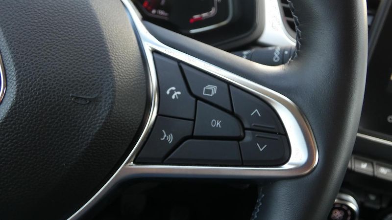 Renault Captur 1,3  TCe 140 Techno - fotka 12 z 22