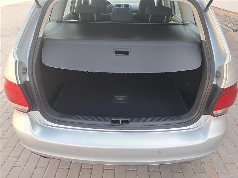 Volkswagen Golf 1,6 TDI Variant - fotka 36 z 43
