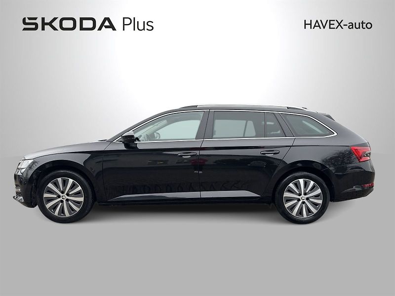 Škoda Superb (2022) Combi 2.0 TDI DSG Style - fotka 3 z 36