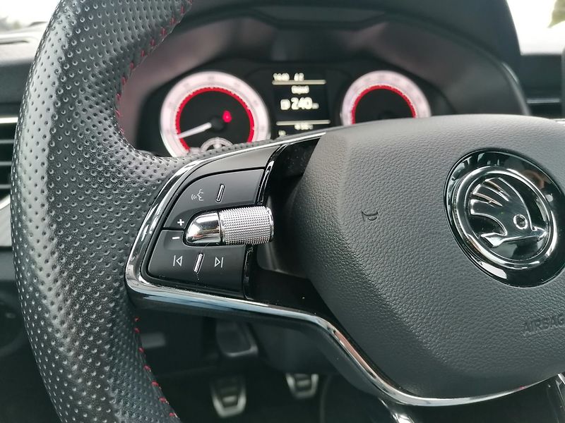 Škoda Scala (2021) 1.5 TSi MONTE CARLO 110kW,Pano - fotka 15 z 29