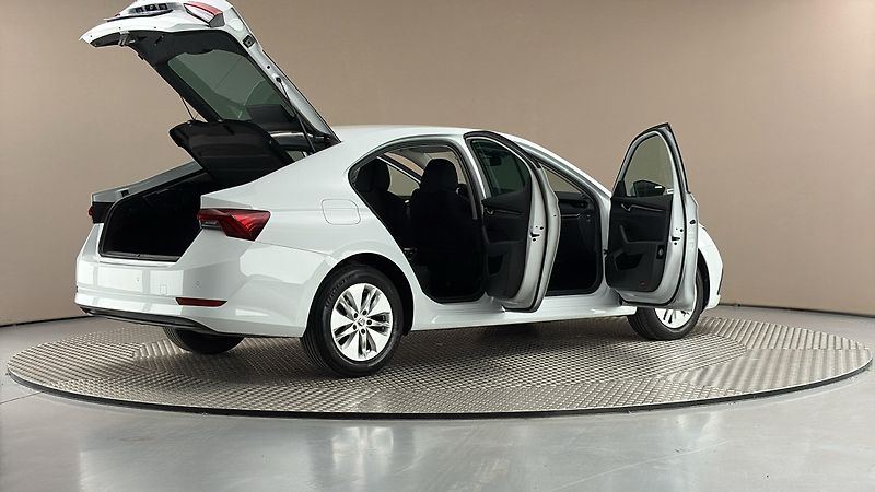 Škoda Octavia 2.0 TDI Ambition - fotka 6 z 25