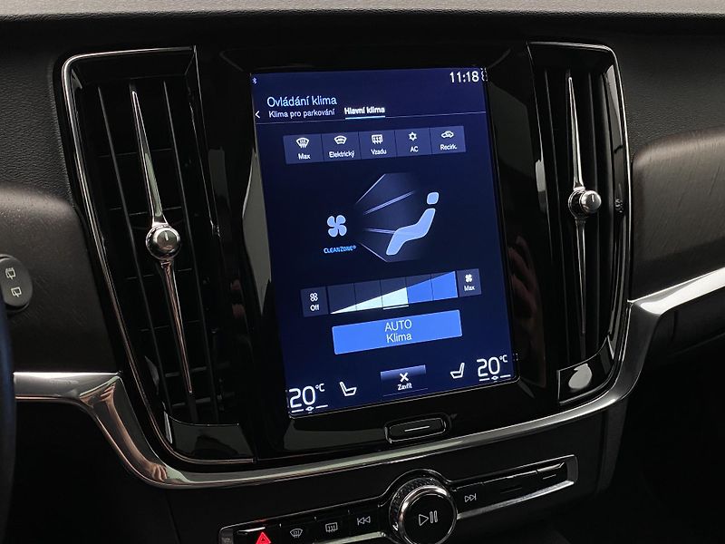 Volvo V90 CC T5 AWD MOMENTUM REZERVACE - fotka 42 z 46
