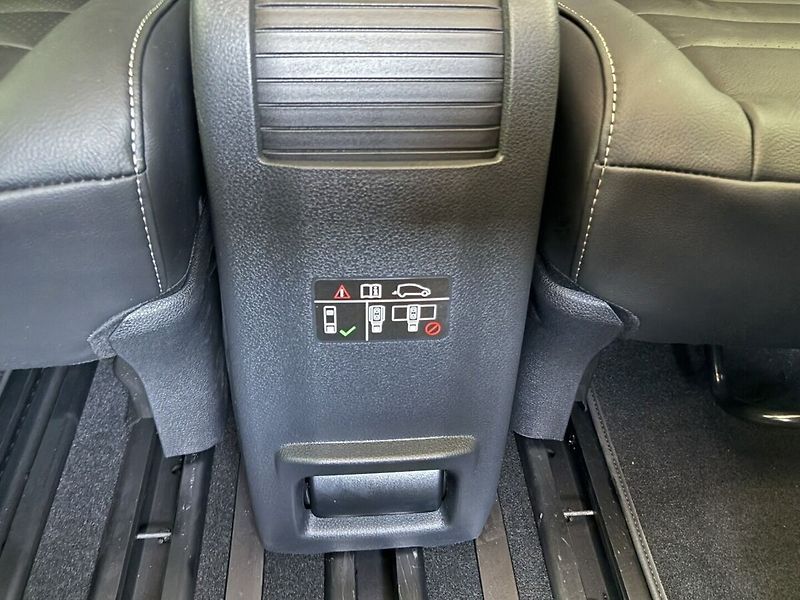 Toyota ProAce Verso 2,2 L1 2,0D AT8 7S VIP - fotka 31 z 37