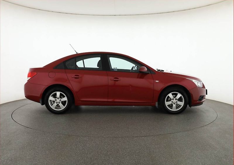 Chevrolet Cruze (2012) 1.6 i 16V, ČR,1.maj, Tempomat - fotka 6 z 13