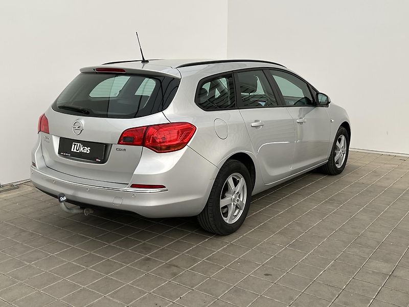 Opel Astra 1.6 CDTi Enjoy - fotka 5 z 24