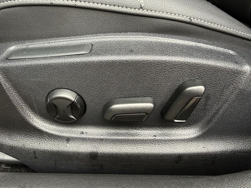Seat Leon 2,0 ST Cupra 206kW Automat - fotka 16 z 50