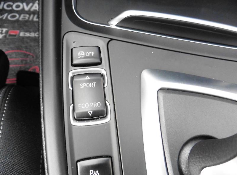 BMW Řada 3 320d xDrive Advantage Touring - fotka 14 z 18