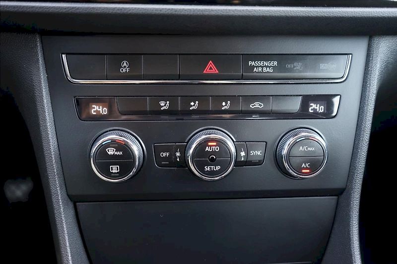 Seat Leon (2013) TDI 77 kW Style - fotka 15 z 23