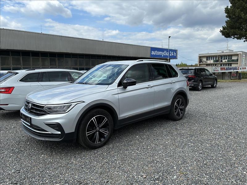 Volkswagen Tiguan 2,0 TAŽNÉ,KAMERA,HEAD-UP - fotka 2 z 31