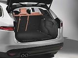 Jaguar F-Pace.
