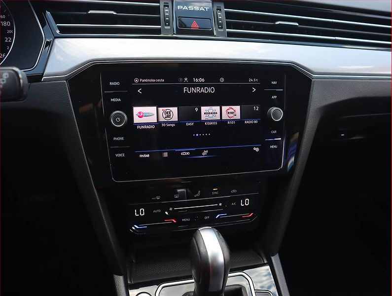 Volkswagen Passat (2023) 2.0 TDI - fotka 12 z 20