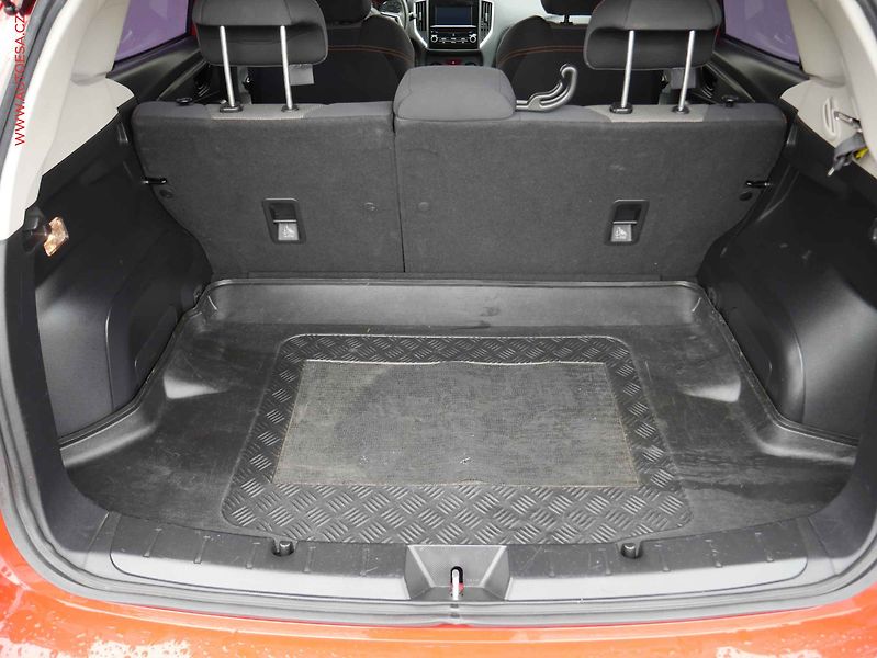 Subaru XV (2018) 1.6 i, 1.maj,ČR - fotka 8 z 18
