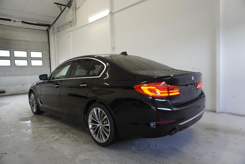 BMW Řada 5 530 D SPORTLINE AUTOMAT - fotka 3 z 28