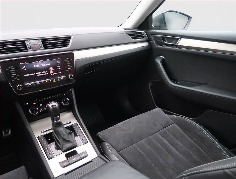 Škoda Superb (2022) Style 2.0 TDI - fotka 8 z 22