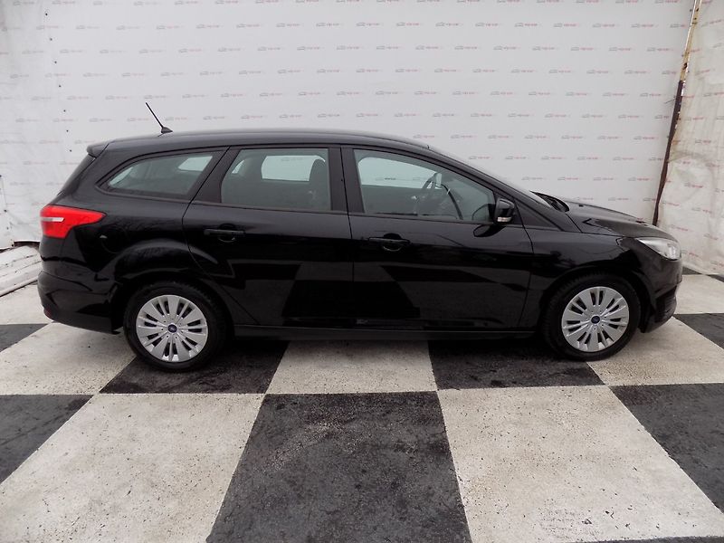 Ford Focus (2017) 1.0/Eco-Boost/Klimatizace/ - fotka 6 z 33