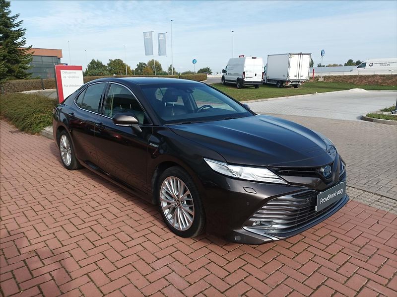 Toyota Camry 2,5 Executive - fotka 5 z 21