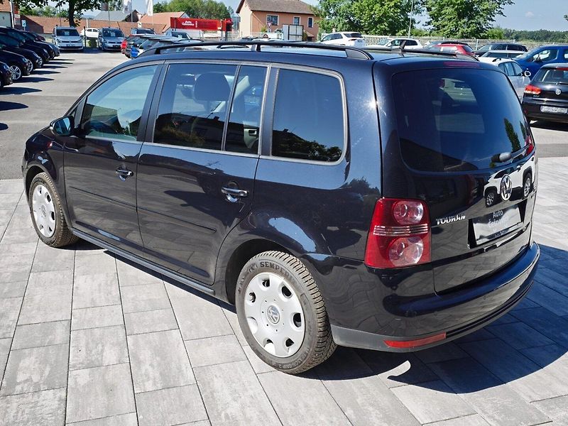Volkswagen Touran (2009) Comfort 1,9 TDI 77 Kw - fotka 7 z 33