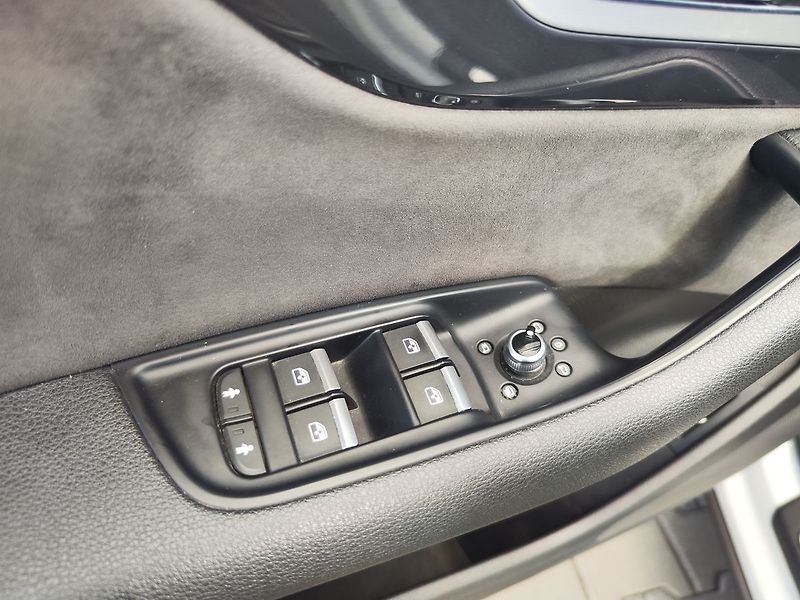 Audi Q7 3.0 TDI/200kW S-Line ČR Quattr - fotka 38 z 41