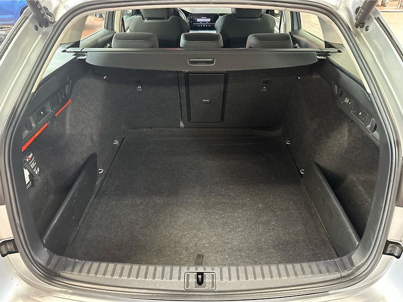Škoda Octavia 2,0TDi 110kW STYLE KOMFORT DSG - fotka 16 z 25