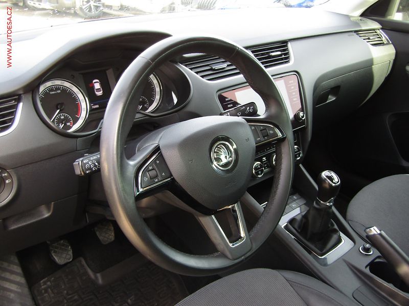 Škoda Octavia (2019) 1.6TDi 4x4, 1.maj,ČR, Style - fotka 13 z 17
