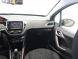 Peugeot 2008 (2016) 1.2 PureTech, Tempomat - náhled 8