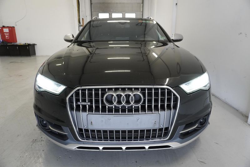 Audi A6  3.0 TDI QUATTRO AUT - fotka 2 z 45