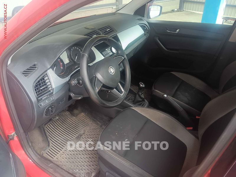 Škoda Fabia (2017) 1.2 TSi, 1.maj,ČR, AC, temp - fotka 3 z 3