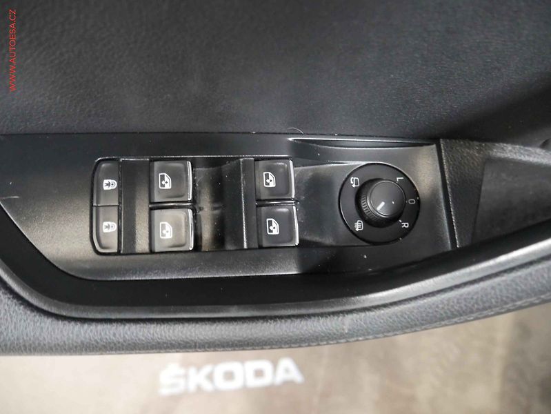 Škoda Superb (2020) 2.0 TDi, L&K, DSG - fotka 21 z 23