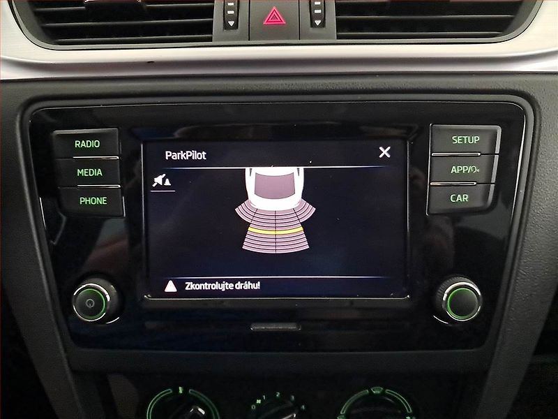 Škoda Rapid (2018) 1.0 TSI, Tempomat - fotka 19 z 19
