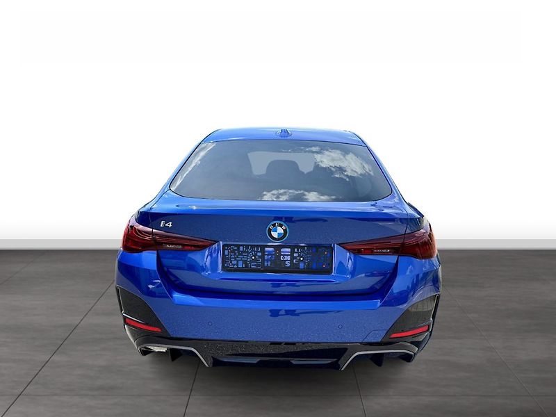 BMW i4 xDrive40 M-Sport HuD 360 DAPro - fotka 5 z 22