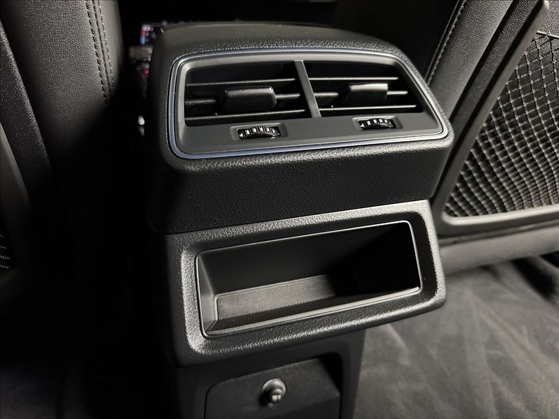 Audi e-tron 300kW S-Line exclusive - fotka 18 z 47