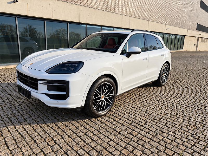 Porsche Cayenne (2024) 3.0 Sport Chrono - fotografie inzerátu