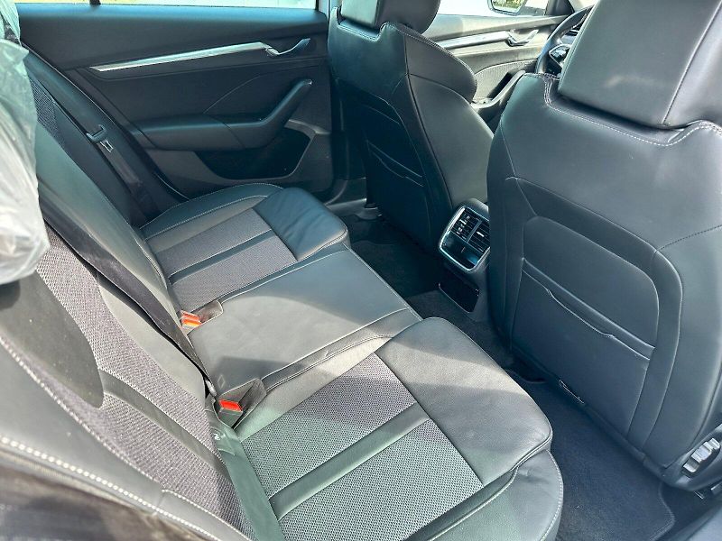 Škoda Octavia (2022) 2.0 TDI 110kW DSG Style Combi - fotka 21 z 22