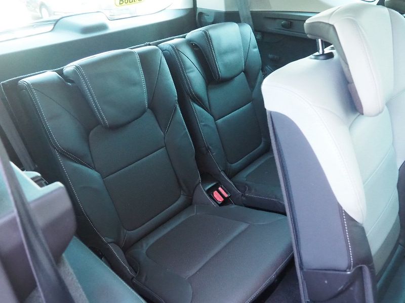Renault Espace (2016) 1.6 dCi Init.Paris,7MÍST,Tažné - fotka 21 z 47