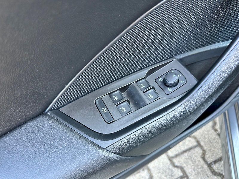 Škoda Octavia (2024) 1.0 TSI e-TEC 81kW DSG Ambitio - fotka 8 z 23