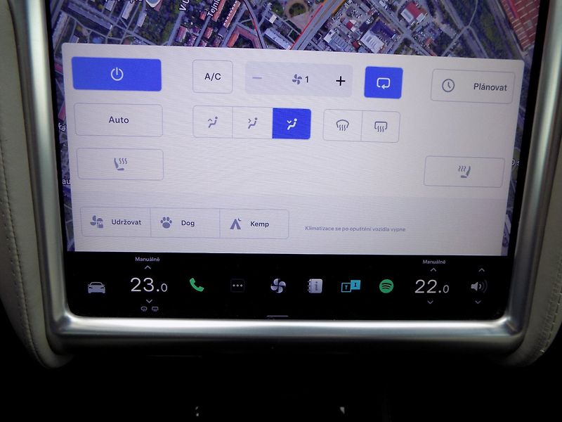 Tesla Model S (2015) 90D/1.Maj.ČR/Ludicrous/762PS/ - fotka 35 z 39