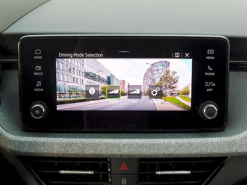 Škoda Kamiq (2025) Selection 1,0 TSI 85kW - fotka 14 z 29