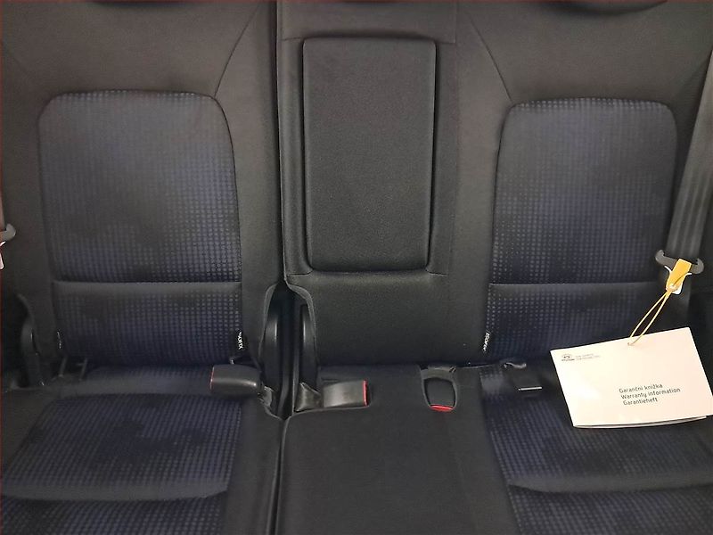 Hyundai ix20 (2013) 1.6 CVVT, Serv.kniha - fotka 10 z 17