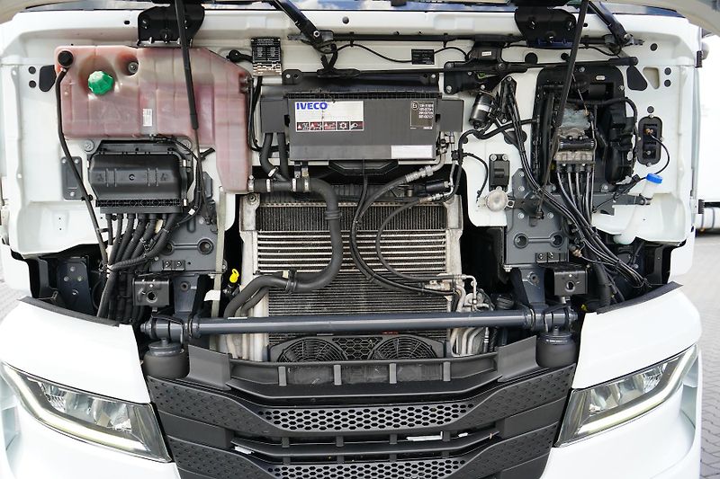 Iveco S-WAY (2021) 420 / E 6 / KONTENER + WINDA / - fotka 29 z 47