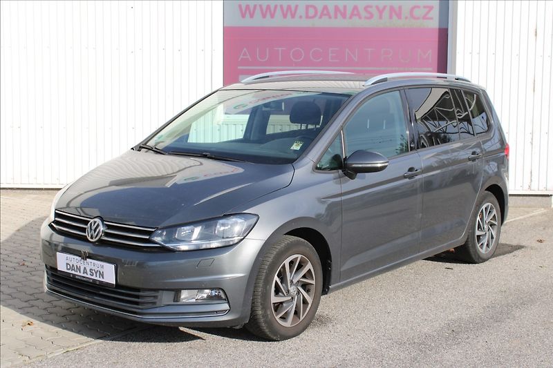 Volkswagen Touran 1,2 TSI Sound 1.majitel - fotka 1 z 4