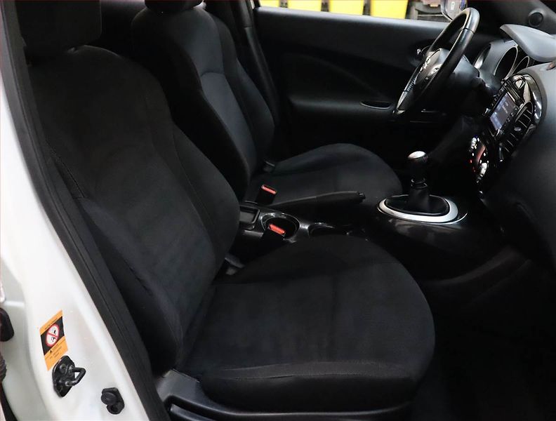 Nissan Juke (2013) 1.6 DIG-T, Navi, Tempomat - fotka 9 z 18
