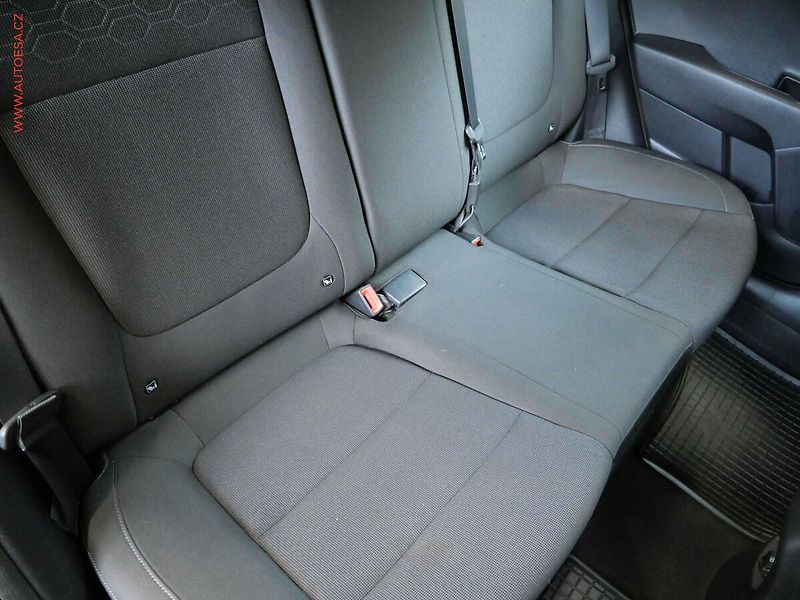 Kia Rio (2019) 1.2i, ČR, AC, park.asist - fotka 12 z 19