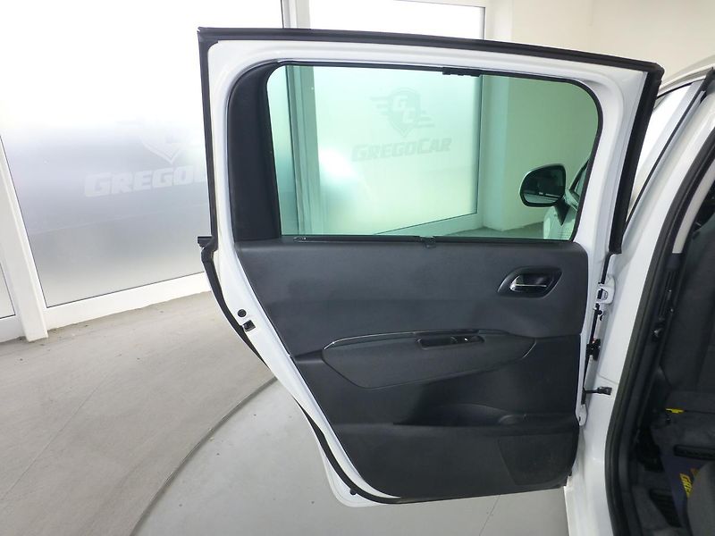 Peugeot 5008 (2014) 1,6HDI*NAVIGACE.*PARKS**NEW - fotka 14 z 31
