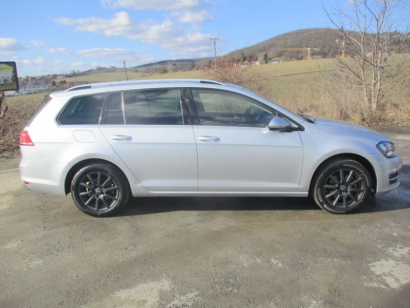 Volkswagen Golf 2.0TDi 110kW HIGHLINE L+Z PNEU - fotka 6 z 45