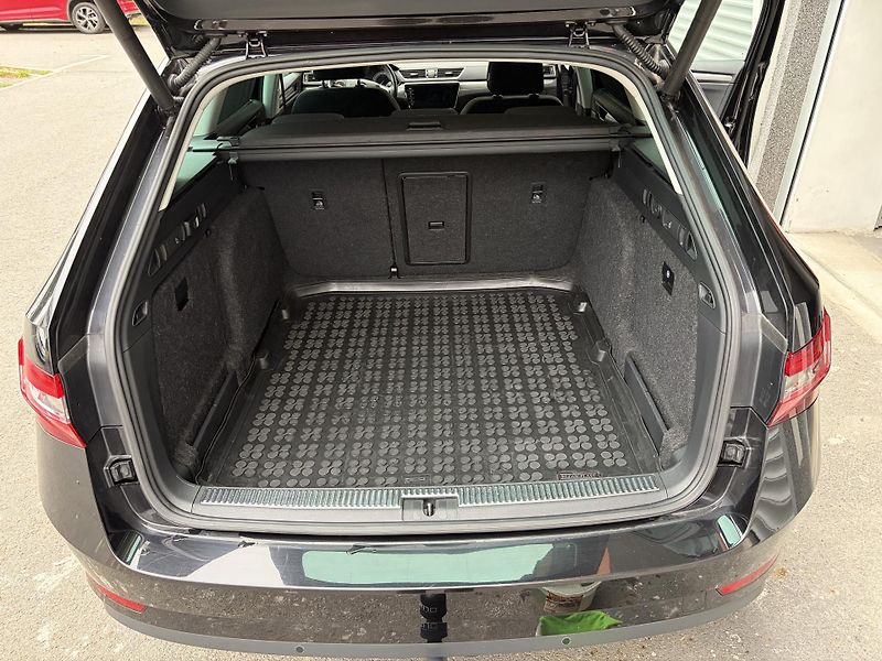 Škoda Superb (2020) Style 2.0 TDI DSG - fotka 13 z 28