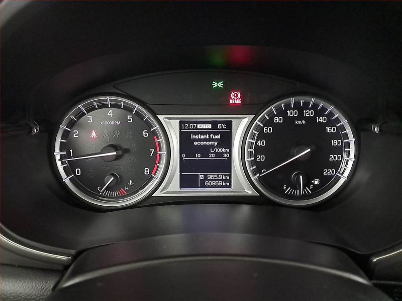 Suzuki Vitara (2018) 1.6 VVT, 4X4, Kůže, Navi - fotka 11 z 22