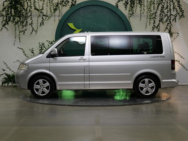 Volkswagen Multivan - fotka 3 z 29