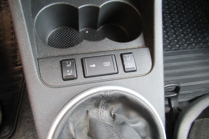 Škoda Roomster 1.9 TDi KLIMA VYHŘÍV.SEDAČKY - fotka 15 z 21