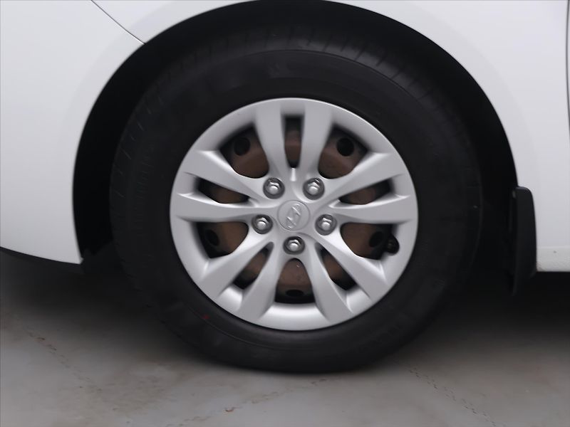 Hyundai ix20 1,4 CVVT 66kW Trikolor CZ - fotka 22 z 29